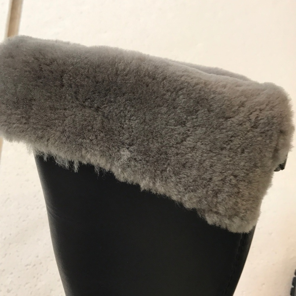 Ugg Miko Snow Boots, Size 5 - Picture 6 of 8